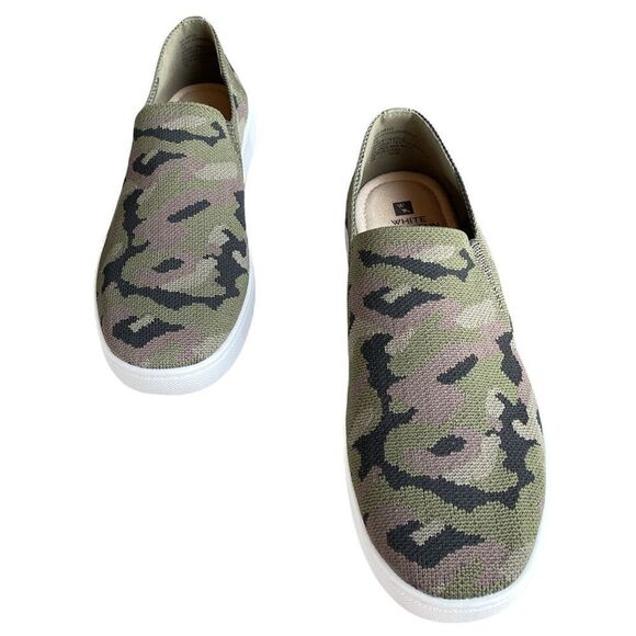 White Mountain Courageous Slip On - Picture 1 of 4